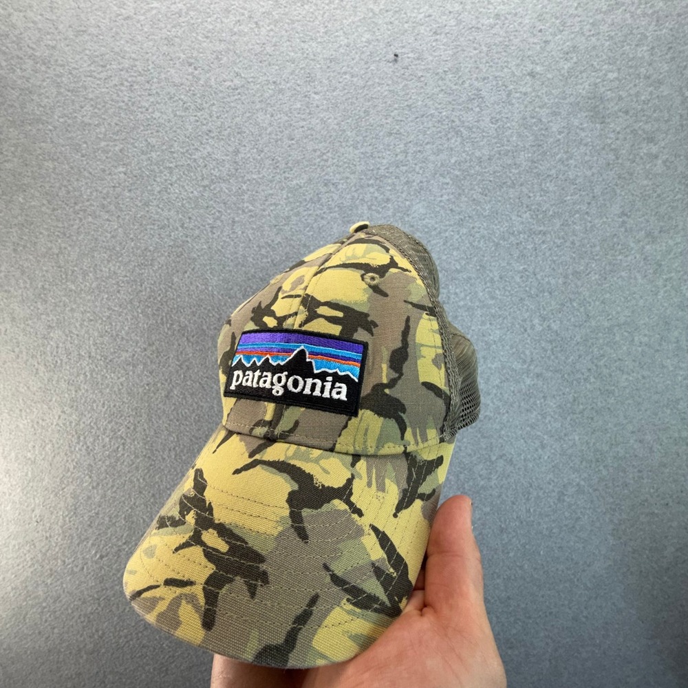 Patagonia Camo Trucker Hat Mens Adjustable Snapback Mesh Fitz Roy Logo Cap